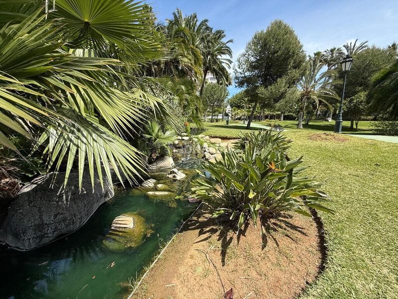 Foto 51ea28c7-b31e-4c85-839f-5e1d35e2f454. Penthouse with parking pool in Puerto Banús Marbella