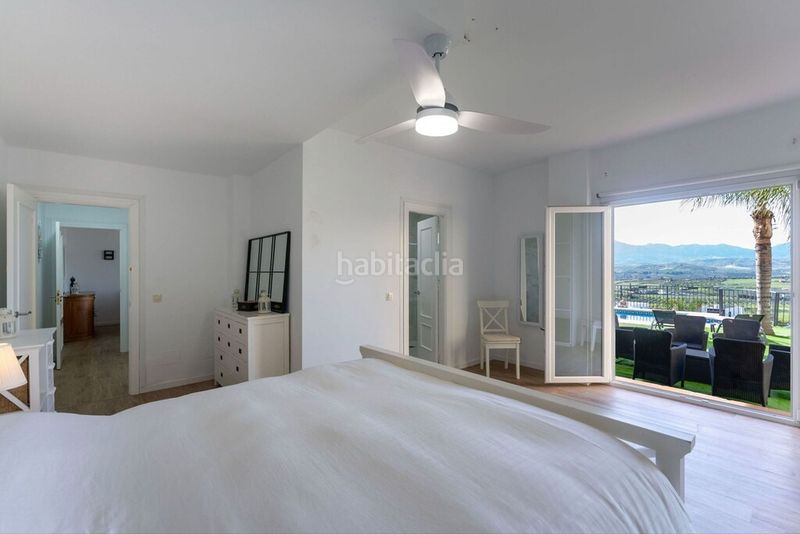 Foto 81b54370-35d4-46f1-9174-826fb4db6ca2. Chalet en Coín