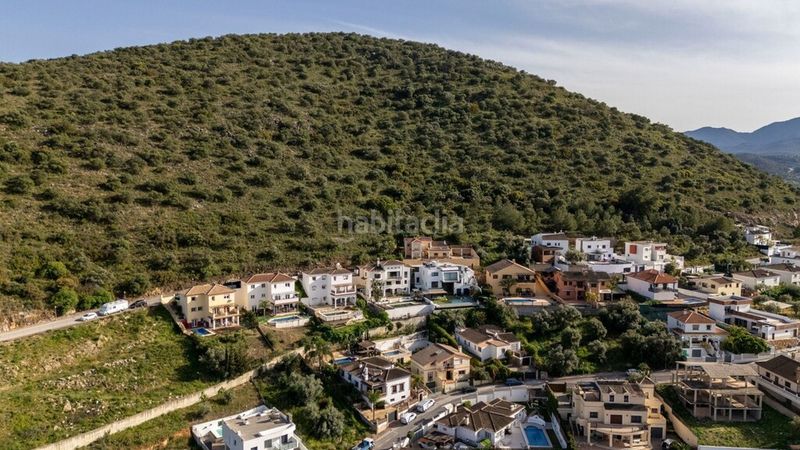 Foto 9177f873-a0be-434e-83ba-c5073d7ffec9. Chalet en Coín