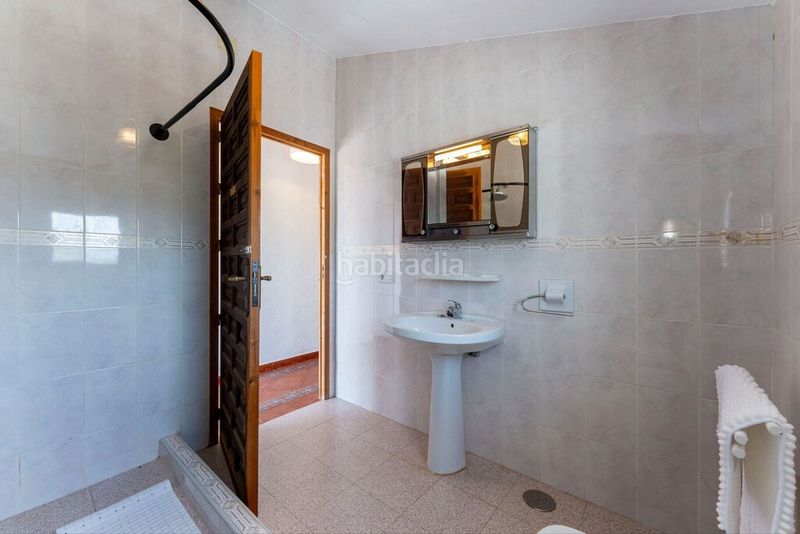 Foto 7ff1a0d1-d1e3-4c2c-98ac-36613b2ef7c8. Masia amb piscina a Coín