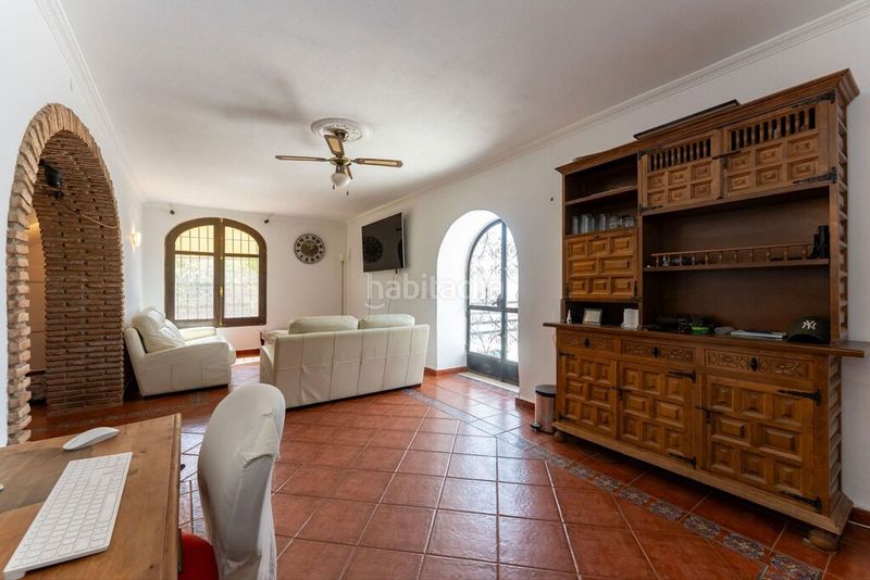 Foto abca1b93-9395-4985-83c7-79f5c4f55ba1. Masia amb piscina a Coín