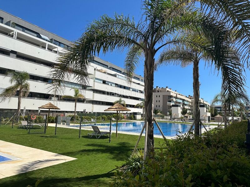Foto 4785af1b-d5de-4f81-930c-4f2ae9eea9cc. Dúplex amb aparcament piscina a Los Álamos Torremolinos