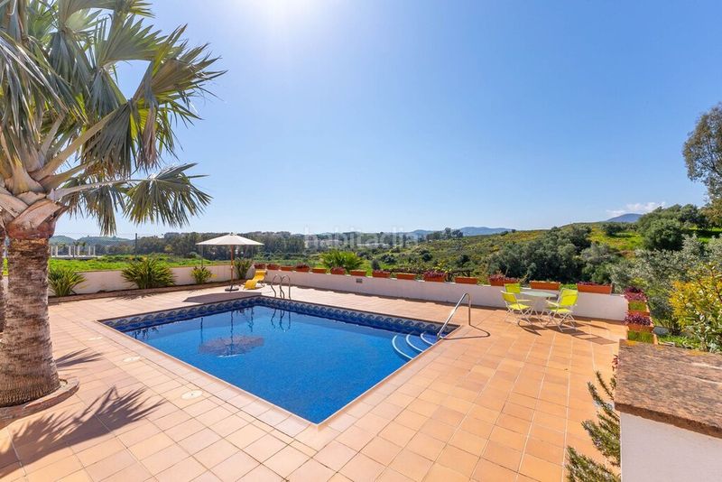 Foto e0d53602-af37-48f8-bfd5-092c8d27ae3d. Xalet amb aparcament piscina a Mijas golf Mijas