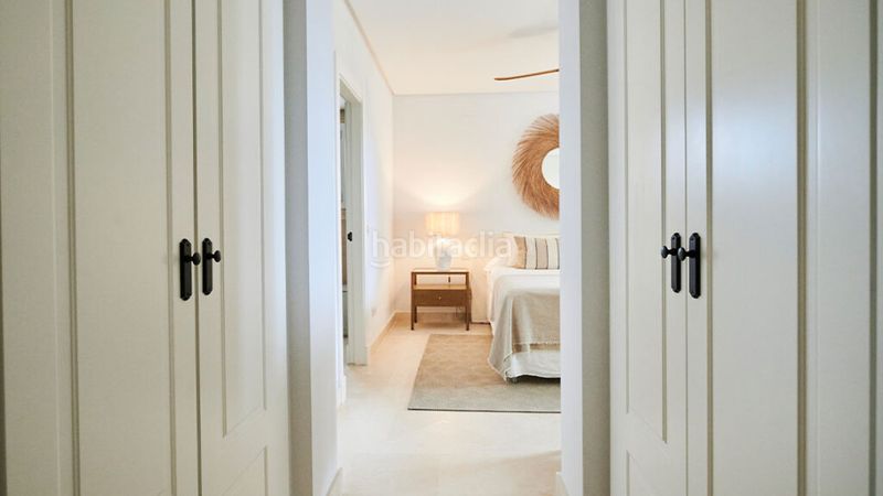 Foto c14f763d-079f-4c0e-8f43-3e7d634c41e9. Apartament amb aparcament piscina a Las Brisas Marbella