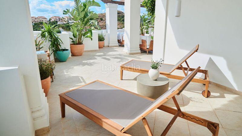 Foto c64797f1-32bb-44aa-b86c-ed9db9b105ea. Apartament amb aparcament piscina a Las Brisas Marbella