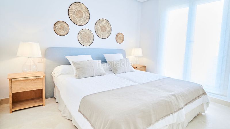 Foto f65da14d-7fe8-406c-952f-12807c7fc134. Apartament amb aparcament piscina a Las Brisas Marbella