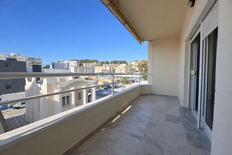 Foto f3f14e1a-c000-43f0-8197-9b31dd6ef74e. Apartment with parking pool in Montemar Torremolinos