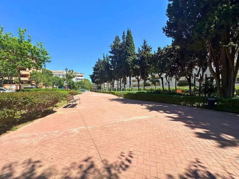 Foto e1a21362-e999-44f7-b77d-12bde24fb28a. Apartament amb calefacció aparcament piscina a La Carolina - Guadalpín Marbella