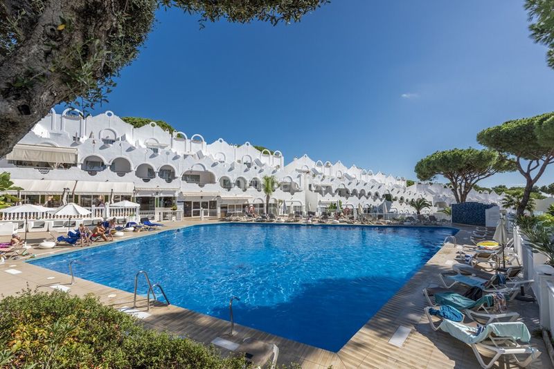Foto 1f37c438-c8cf-4274-a6e2-b2e0e0771f64. Casa aparellada amb piscina a reserva de Marbella Marbella
