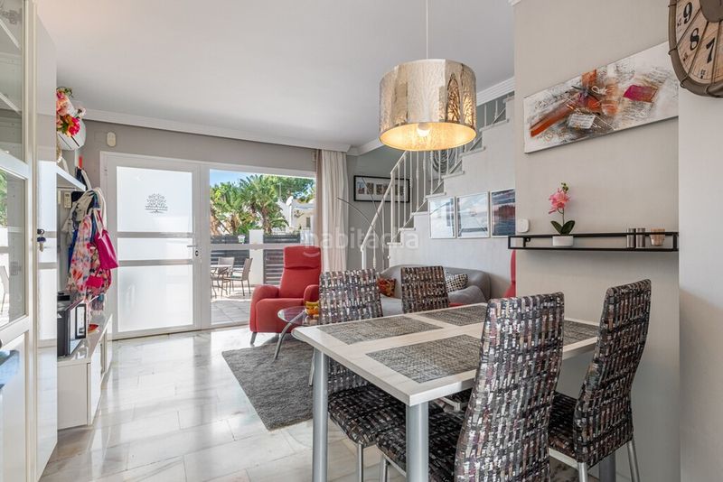 Foto 9027117f-5e3d-4723-bde8-ba00849614b9. Casa aparellada amb piscina a reserva de Marbella Marbella