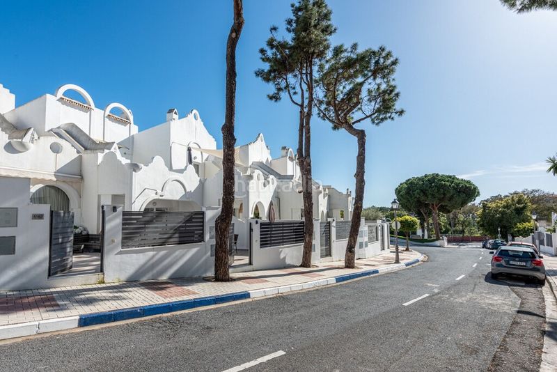 Foto cc024500-f331-488f-b688-19584110e849. Casa aparellada amb piscina a reserva de Marbella Marbella