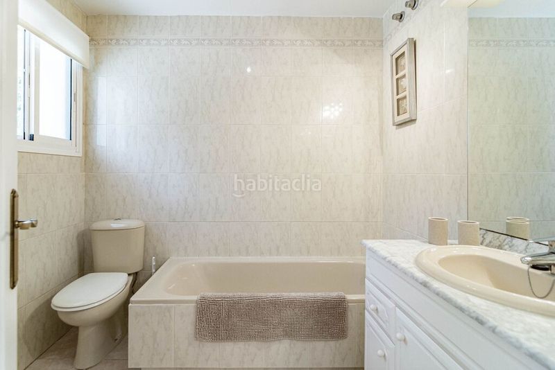 Foto 88fcdefe-328d-4de2-b17a-973872109248. Xalet amb aparcament piscina a Calahonda Mijas
