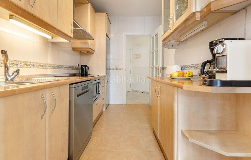 Foto 2cd2ce02-6b23-4ad2-afe9-3bdaa8f0109e. Apartament amb aparcament piscina a Montemar Torremolinos