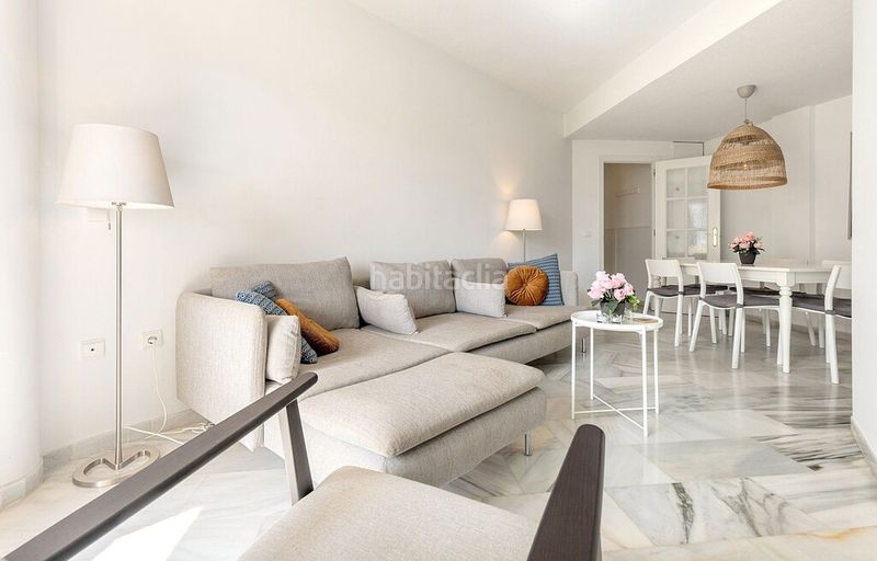Foto 3525ac0b-dca6-4b9c-866b-2d1dd26b11fb. Apartament amb aparcament piscina a Montemar Torremolinos