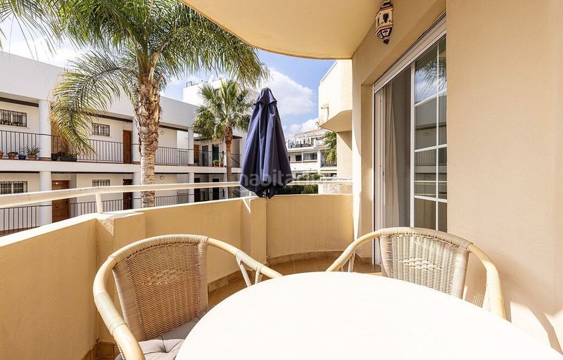 Foto 8b5a5ce0-9792-428d-86ac-3a796075ef76. Apartament amb aparcament piscina a Montemar Torremolinos