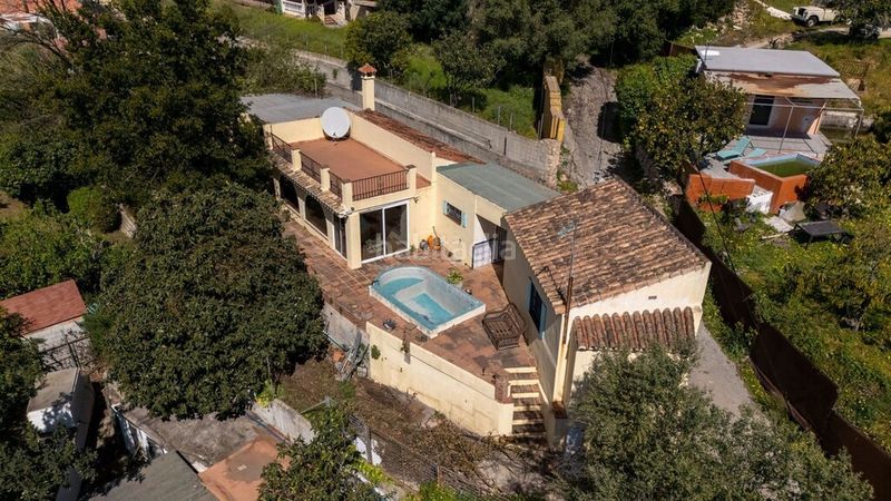 Foto 6040a85f-60e6-46e5-aebe-1d988b12e8a0. Masia amb aparcament piscina a Ojén pueblo Ojén