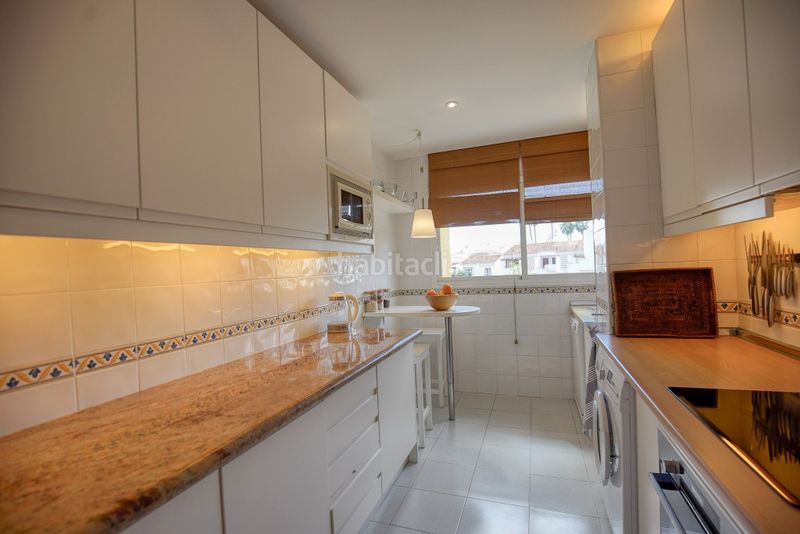Foto a11663e2-4cf5-49bf-9388-bd5068a5b547. Dúplex en Bel - Air Estepona