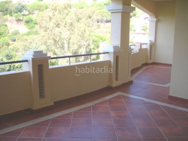 Foto 235539ba-e38f-4352-9ef7-9ab4e5886127. Apartament amb calefacció aparcament piscina a Santa María Marbella