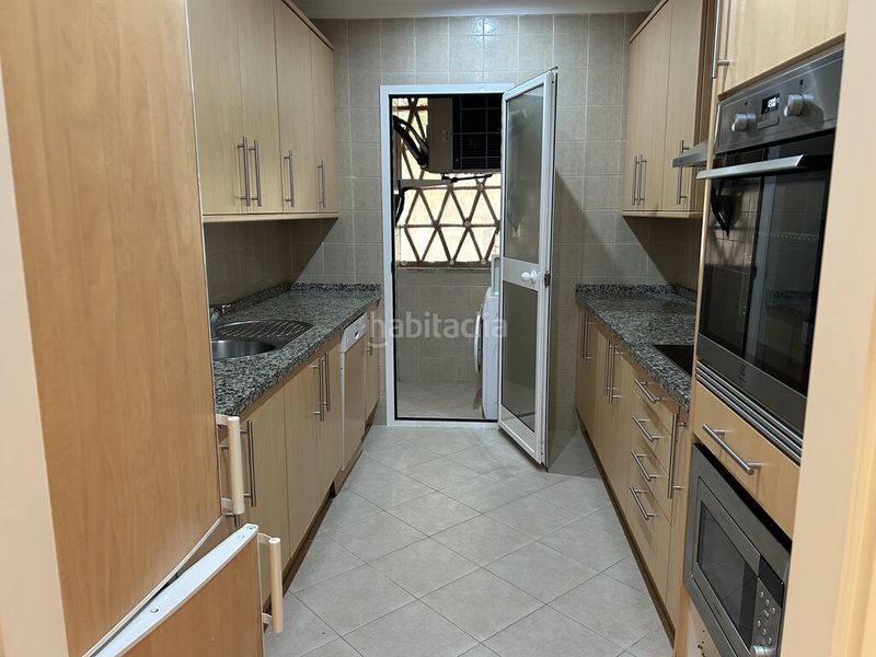 Foto 8c2257dd-450c-4ebf-8762-4034ca6c38c5. Apartament amb calefacció aparcament piscina a Santa María Marbella