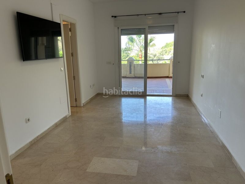 Foto 9536c504-3f36-4f79-9fd3-15f351a6f8cf. Apartament amb calefacció aparcament piscina a Santa María Marbella