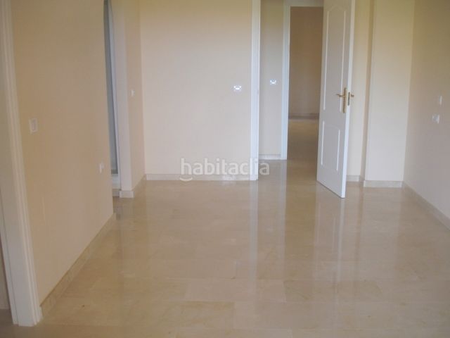 Foto 982000ab-72a1-4ed3-a59a-548b1818a931. Apartament amb calefacció aparcament piscina a Santa María Marbella
