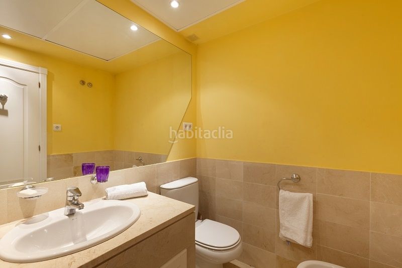 Foto 16d98e1a-4a36-4cf4-8f94-c21fe4994868. Casa aparellada amb aparcament piscina a Aloha Marbella