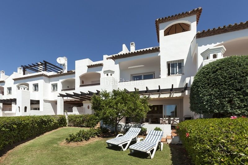 Foto 3b663fa1-9521-443d-93f5-209f1b160b15. Casa aparellada amb aparcament piscina a Aloha Marbella