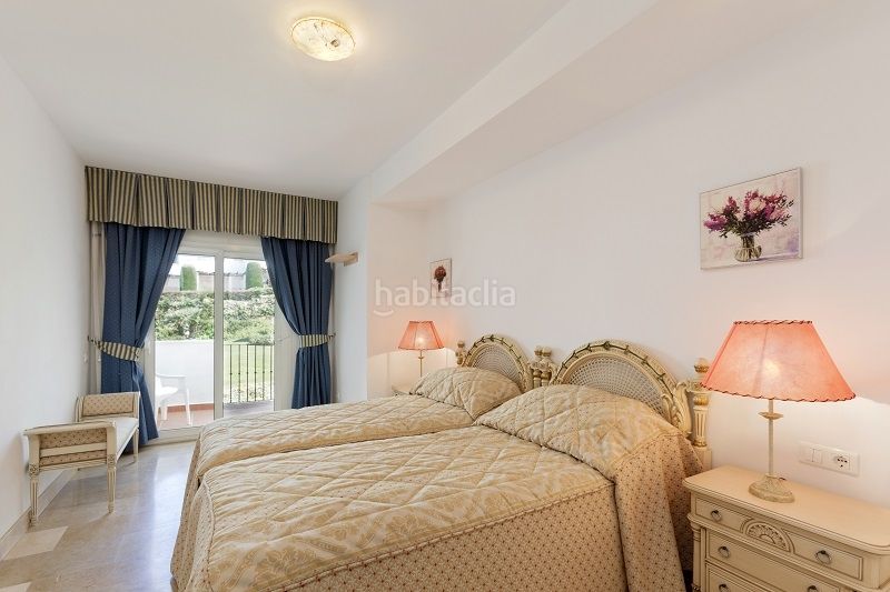 Foto ea056f26-b819-45a7-9347-9dd2e05e5364. Casa aparellada amb aparcament piscina a Aloha Marbella