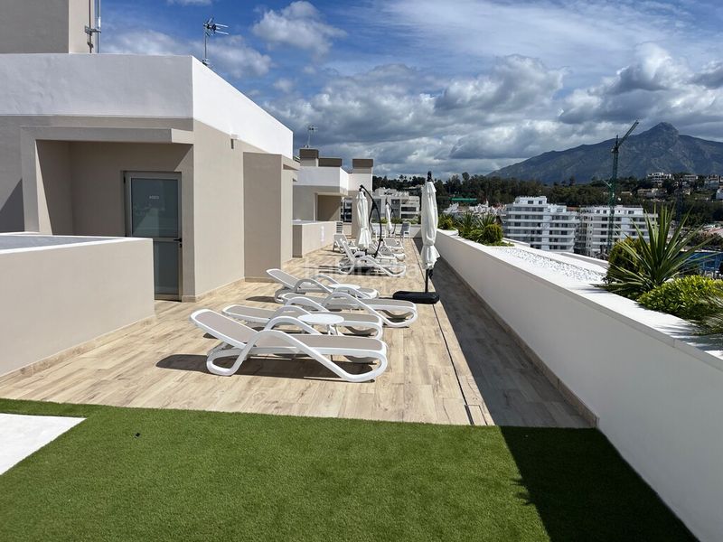 Foto a580f4cb-76a9-470d-8451-177373535c47. Dúplex amb piscina a Las Brisas Marbella