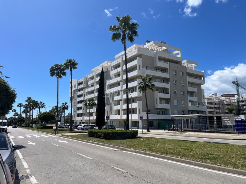 Foto fd82358f-f442-4574-8907-15cba0ced6f2. Dúplex amb piscina a Las Brisas Marbella