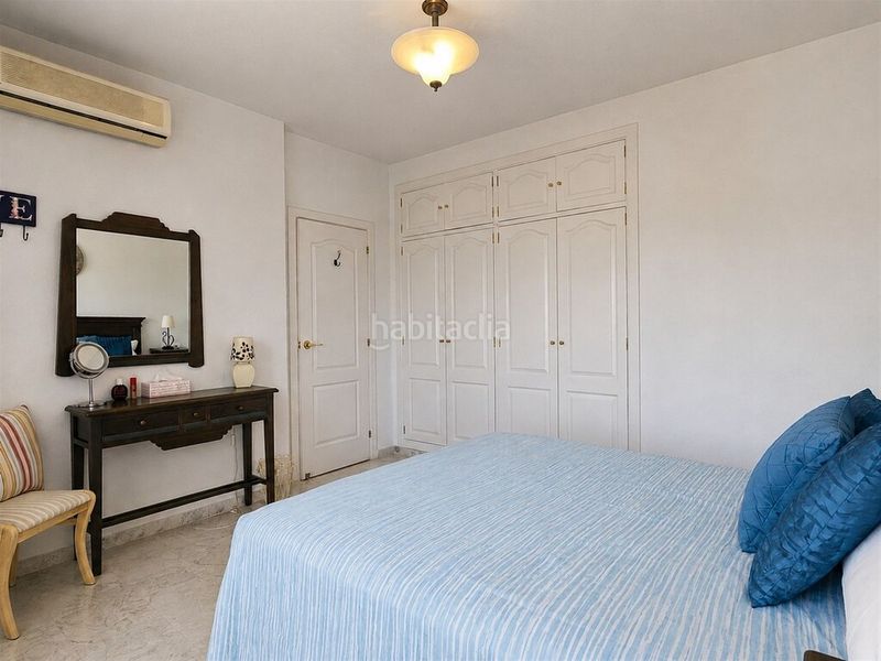 Foto 725fa306-2b3c-4f10-8eed-6f3b5f780583. Apartament amb aparcament piscina a Calahonda Mijas