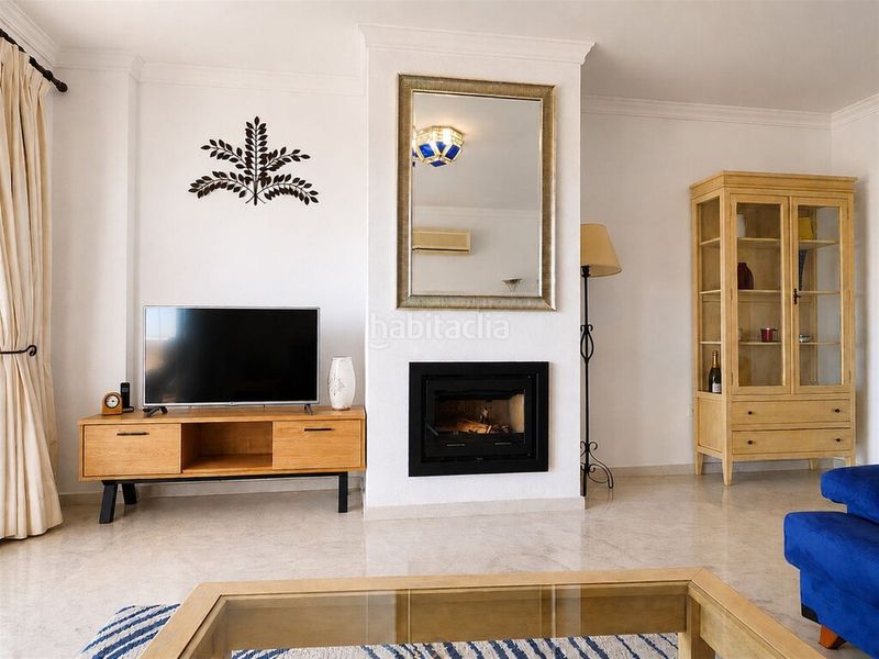 Foto bc4fa796-82f3-4a24-8d5e-ab9e0d5b9579. Apartament amb aparcament piscina a Calahonda Mijas