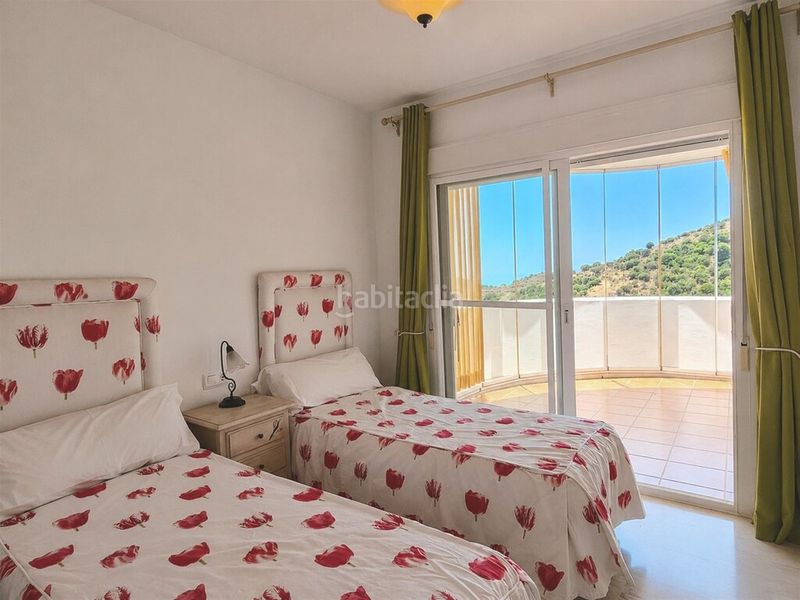 Foto f1b07551-ca67-493a-8294-a5bf938874b1. Apartament amb aparcament piscina a Calahonda Mijas