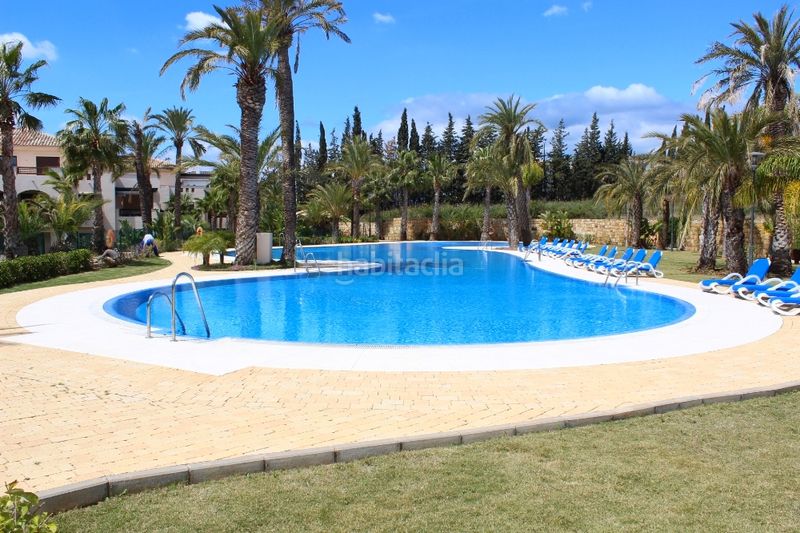 Foto 2185bf08-4d3c-4219-b924-4cee226c0a25. Apartament amb calefacció aparcament piscina a Las Brisas Marbella