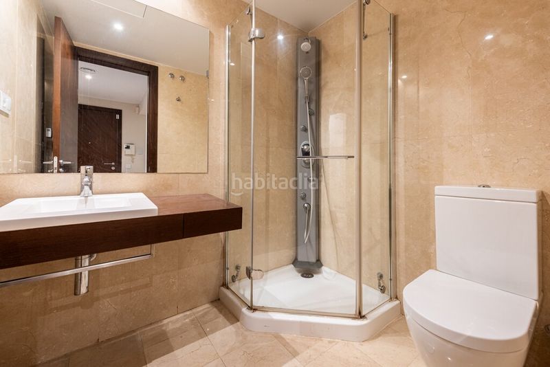 Foto 341bd1ed-08bf-4a4b-aa5b-0f64ca13ff9b. Apartament amb calefacció aparcament piscina a Las Brisas Marbella