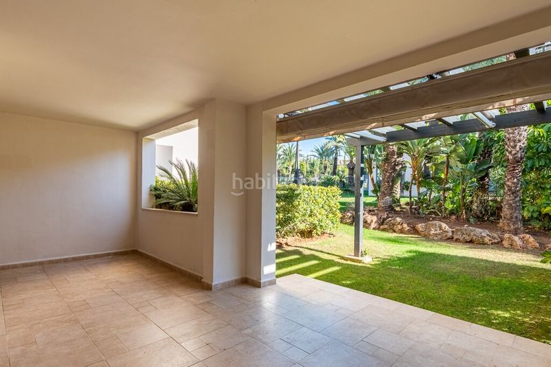 Foto c1a8dada-e795-421f-9c50-e879a3821877. Apartament amb calefacció aparcament piscina a Las Brisas Marbella