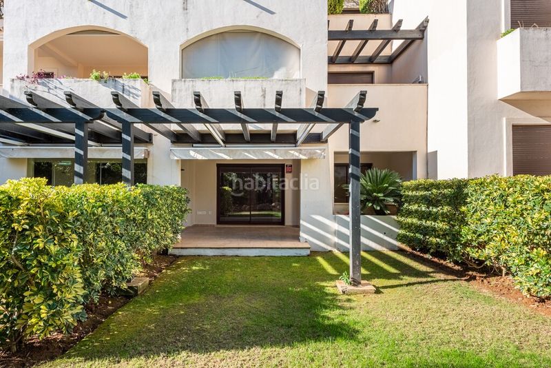 Foto c2f1b2c4-0890-42c5-93d0-d3bb2579f8fe. Apartament amb calefacció aparcament piscina a Las Brisas Marbella