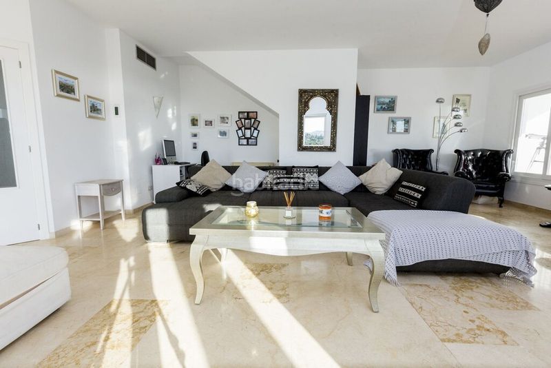Foto 03188328-be0a-4c8c-989c-61a9408ab48f. Chalet with parking pool in El Faro de Calaburra - Chaparral Mijas