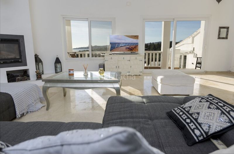 Foto 0cd1a99d-1cc5-4a6c-9cf8-43245a2183c6. Chalet with parking pool in El Faro de Calaburra - Chaparral Mijas