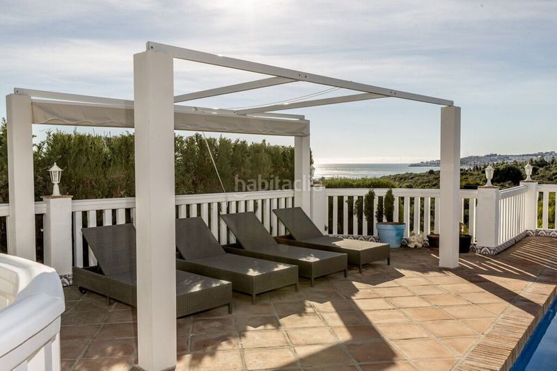 Foto a8b879d8-d56c-4947-bb8d-36b93346d157. Chalet with parking pool in El Faro de Calaburra - Chaparral Mijas