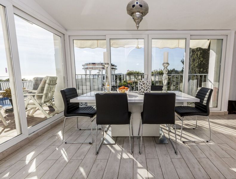 Foto ed21b2df-2b2a-4afc-9d7b-c93f46659b17. Chalet with parking pool in El Faro de Calaburra - Chaparral Mijas