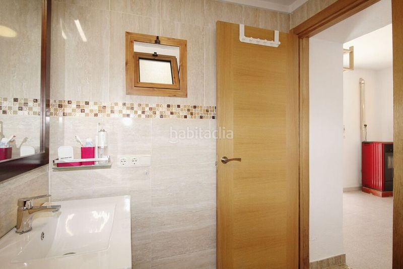 Foto b9430f37-7a17-47e9-b9fd-8ac4b25f3248. Chalet en Coín