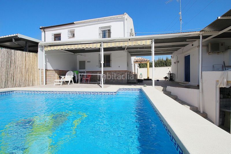 Foto f8aeb832-bdd7-44a4-84fe-c910ff40a85d. Chalet en Coín
