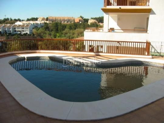 Foto a2367d0e-d7f7-4852-b2da-2f99ebbdf79c. Dúplex amb aparcament piscina a Cortijo Torrequebrada Benalmádena