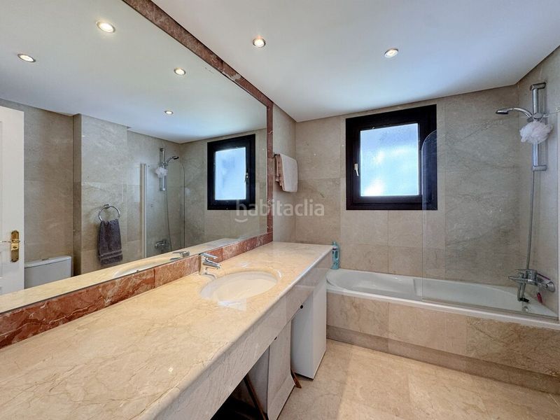 Foto a8163d77-c0d2-461e-b238-74f7b5f1d4d2. Dúplex amb aparcament piscina a Mijas golf Mijas