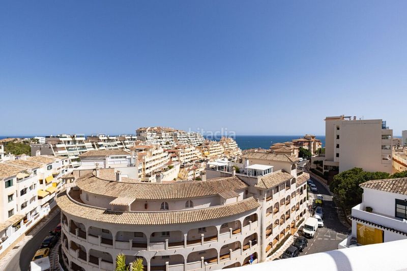 Foto 4413aaa2-075d-4ce3-a5fa-e37966188aee. Àtic amb aparcament piscina a Zona Centro Comercial Torrequebrada Benalmádena
