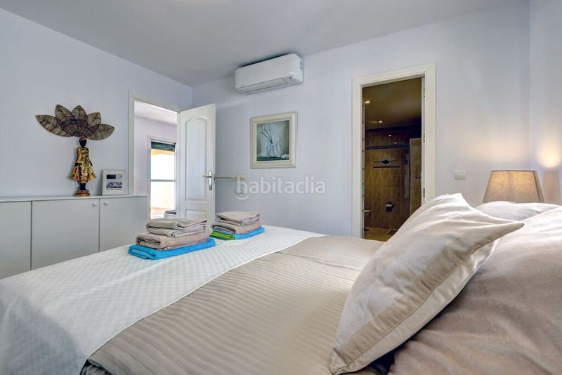 Foto ec98b822-61a1-4cf9-bd42-5b295520e8a6. Àtic amb aparcament piscina a Zona Centro Comercial Torrequebrada Benalmádena