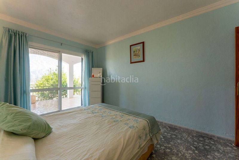Foto badd7fd1-f98e-4f0e-b7cb-4366d8c55544. Masia amb piscina a Guaro