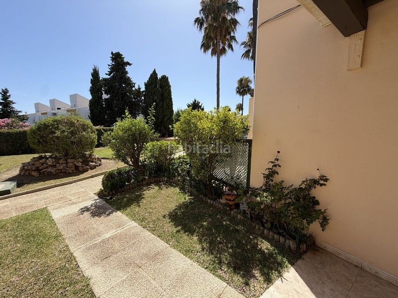 Foto 50690895-9532-4f95-bb10-e0fd355c6978. Casa aparellada amb piscina a El Faro de Calaburra - Chaparral Mijas
