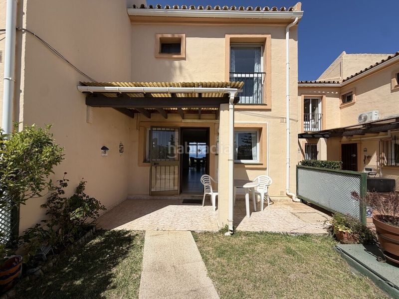 Foto 5f0fcd87-2016-461f-8398-286627247045. Casa aparellada amb piscina a El Faro de Calaburra - Chaparral Mijas